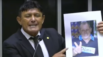 Oposicionistas acusam governistas de tentarem vincular crime a Bolsonaro