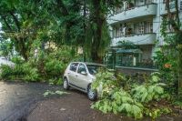 Chuva no RS arranca o telhado de mais de 500 casas, afeta 130 cidades e deixa feridos e desalojados