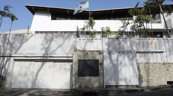Em comunicado, a Casa Rosada advertiu “sobre qualquer ação deliberada que ponha em perigo a segurança da equipe diplomática argentina e dos cidadãos venezuelanos sob proteção”