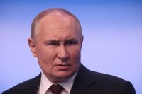 Putin determina exercícios militares com armas nucleares em resposta ao Ocidente