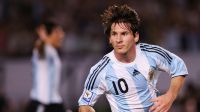 Há 15 anos, Lionel Messi usou camisa 10 da Argentina pela primeira vez