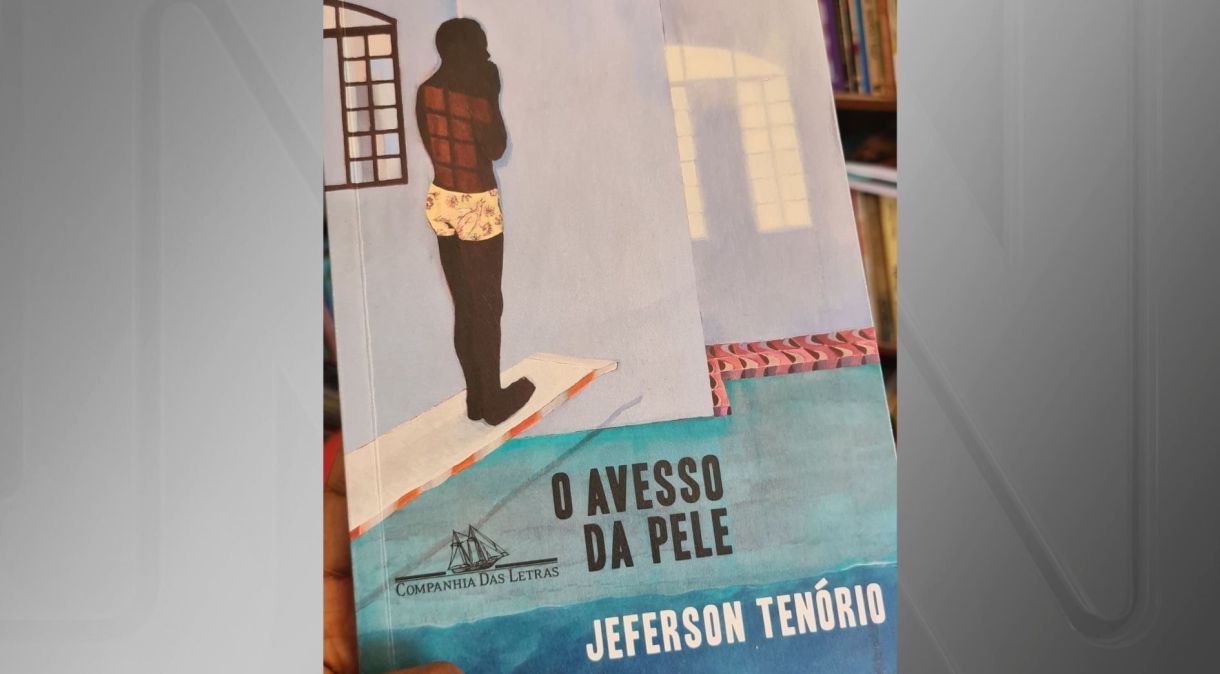 O livro "O Avesso da Pele", de Jeferson Tenório