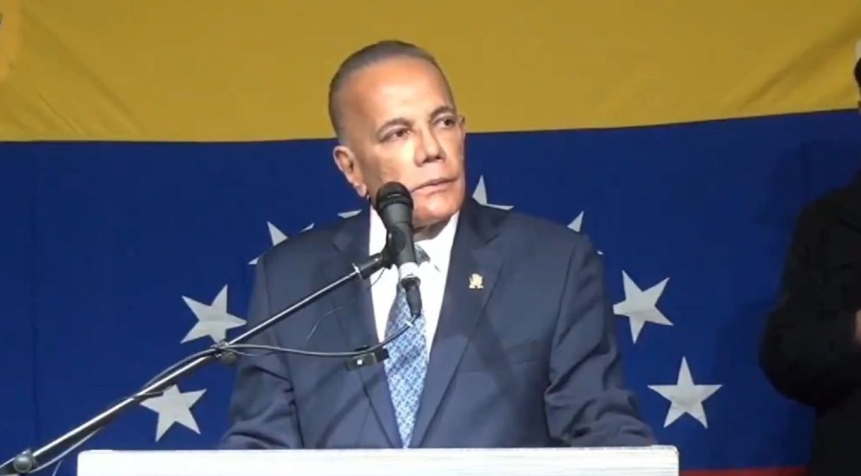 Manuel Rosales, político do Un Nuevo Tiempo e governador de Zulia é o candidato da oposição que disputará a presidência da Venezuela em julho