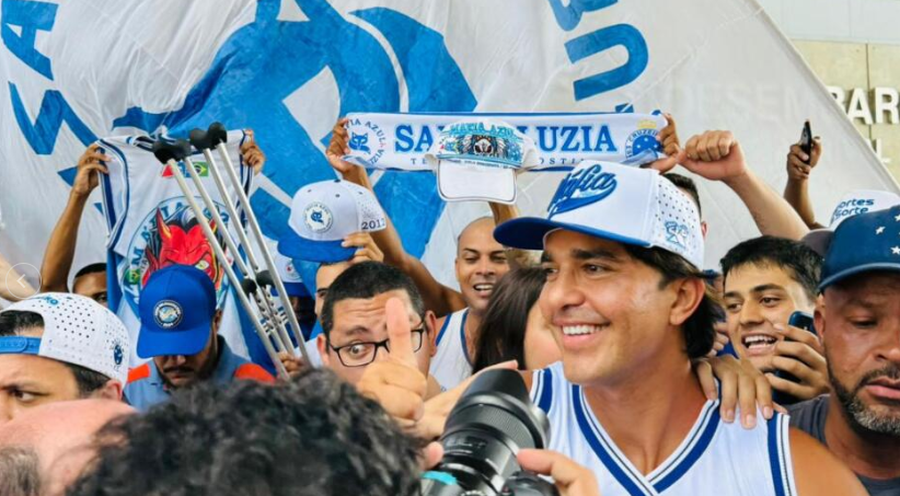 Marcelo Moreno é recebido pela torcida do Cruzeiro