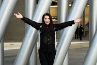 Marina Abramović destaca relação com moda: "Ajuda a ser criativa"