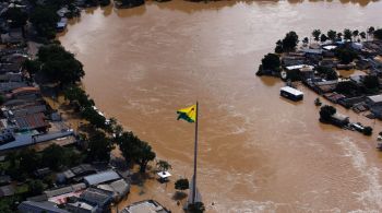 Dinheiro deve ser usado para ações de Defesa Civil; nesta segunda-feira uma comitiva do governo vai ao Acre para prestar assistência às vítimas das enchentes 