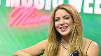 Shakira surpreende com letra de música romântica: "Não posso te tirar da cabeça"