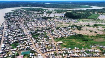 Município de Boca do Acre, na divisa dos estados, já decretou situação de emergência; mais de 15 mil pessoas foram afetadas