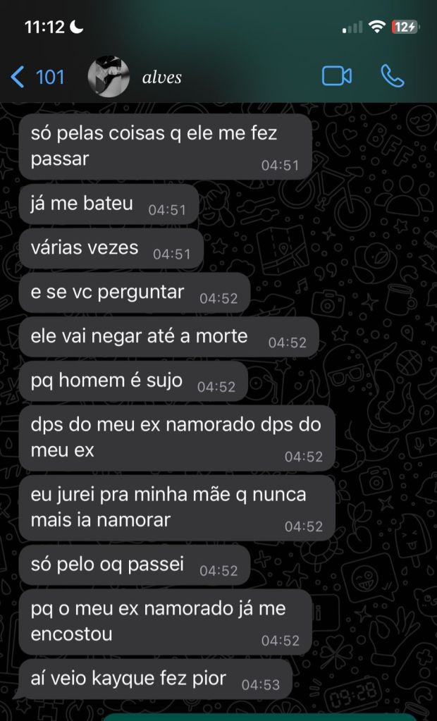 Troca de mensagens entre Kaylane e uma amiga uma semana antes do crime