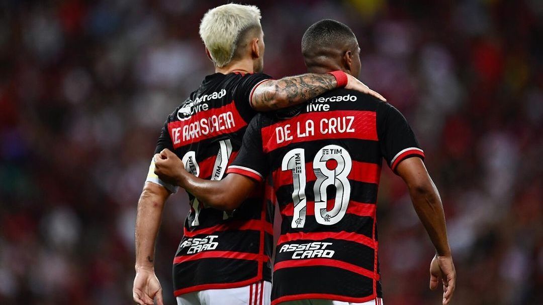Arrascaeta e De La Cruz estão entre as contratações mais caras do futebol brasileiro