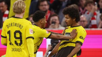 Bávaros foram derrotados pelo Borussia Dortmund, por 2 a 0, na Allianz Arena