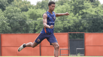 Atacante tem oito gols no Campeonato Carioca e é um dos destaques do Laranjão, que enfrenta o Rubro-Negro na decisão do Estadual