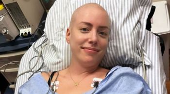 Influenciadora retornou ao hospital nesta quarta-feira (13) para dar continuidade em seu tratamento contra leucemia