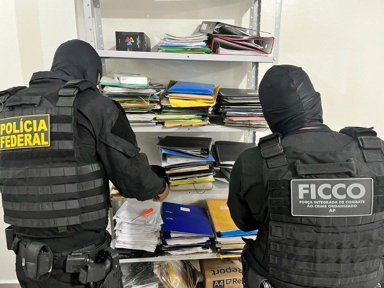 Polícia cumpre mandados de busca e apreensão contra facção criminosa no Amapá