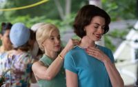 Com Anne Hathaway e Jessica Chastain, "Instinto Materno" chega aos cinemas