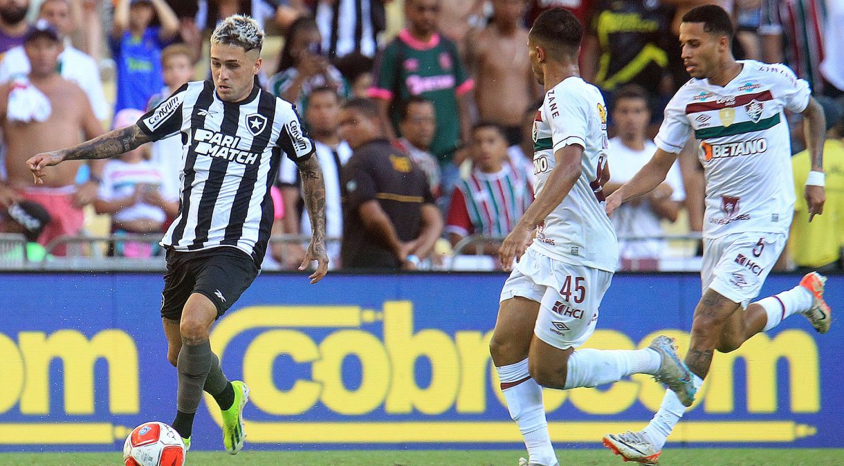 Fluminense e Botafogo em campo pela 11ª rodada do Campeonato Carioca