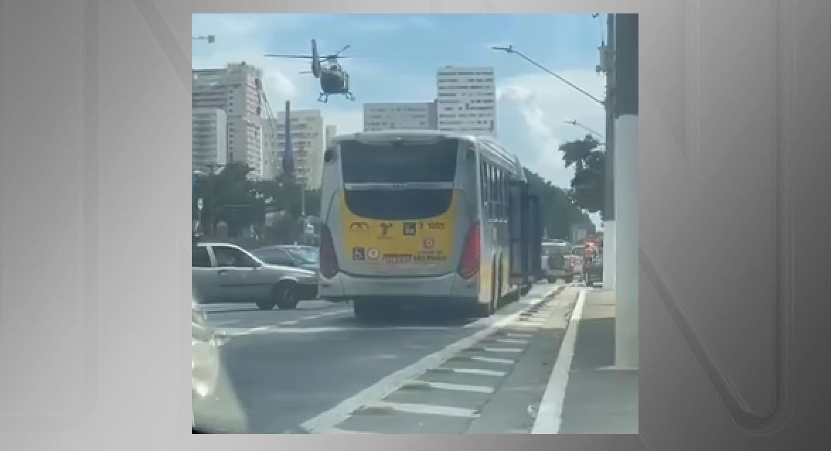 Acidente entre motos e pouso de helicóptero causam trânsito na Radial Leste, em São Paulo