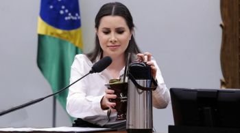 Deputados aliados do governo atuaram para barrar avanço de PECs nesta terça (27) de pacote que restringe poderes do Supremo 