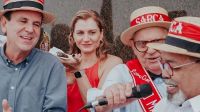 Jorge Aragão celebra 75 anos no Cristo Redentor com Eduardo Paes