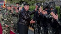 Kim Jong Un visita unidade de tanques e pede prontidão para combate