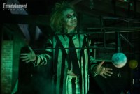 &quot;Beetlejuice 2&quot;: primeiras fotos de Michael Keaton caracterizado são reveladas