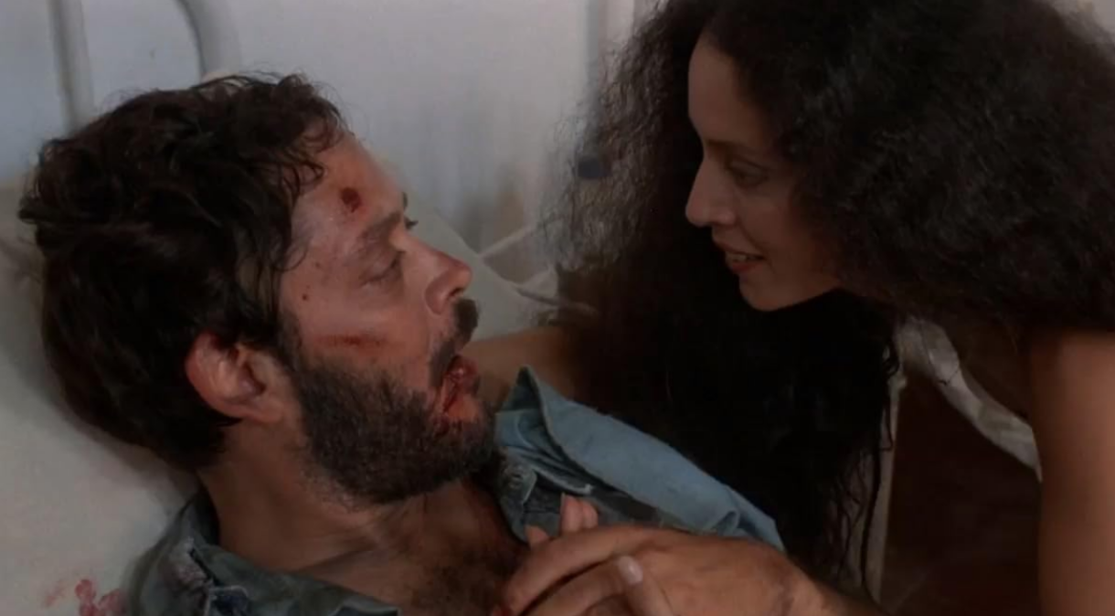 Raul Julia e Sônia Braga em "O Beijo da Mulher-Aranha"