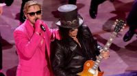 Ryan Gosling performa "I'm Just Ken" com participação de Slash no Oscar 2024