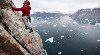 Alex Honnold enfrentou uma parede rochosa e gelada nunca antes escalada na Groenlândia