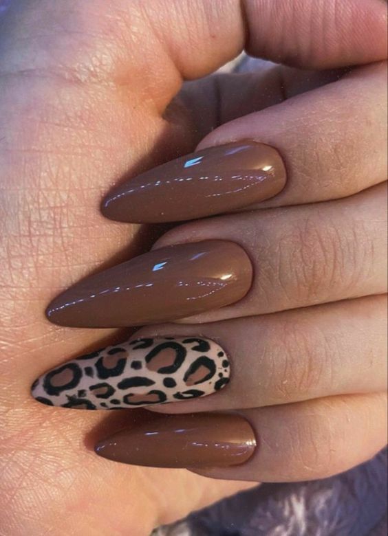 É possível incluir o animal print nas unhas