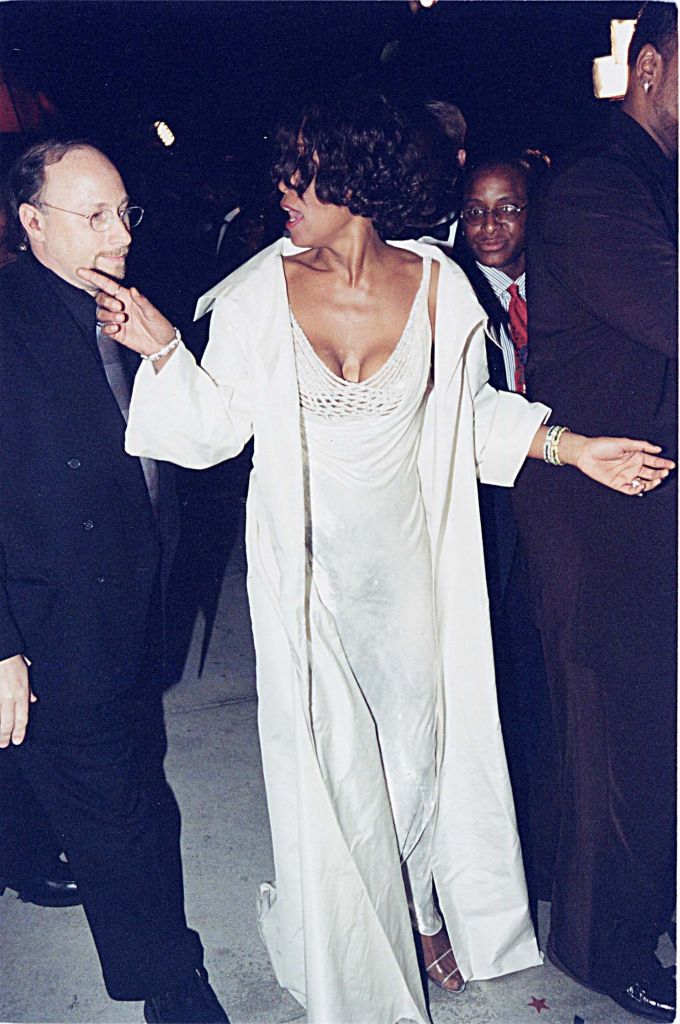 Whitney Houston durante o Oscar de 1999