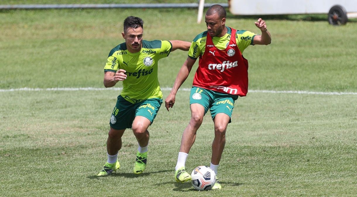 Willian Bigode e Mayke em treino do Palmeiras