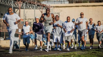 Criado em 2005, clube de corrida é destinado a apoiar reclusos interessados em correr milhares de quilômetros