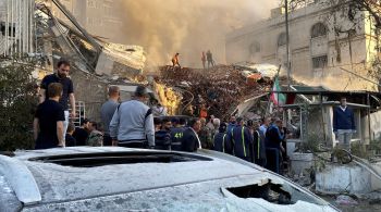Aviões de combate supostamente israelenses bombardearam a embaixada do Irã na Síria