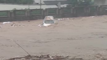 Província no sul do país ficou submersa após chuvas fortes