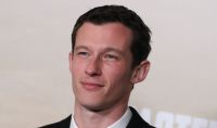 Callum Turner é escalado para protagonizar adaptação de "Neuromancer"