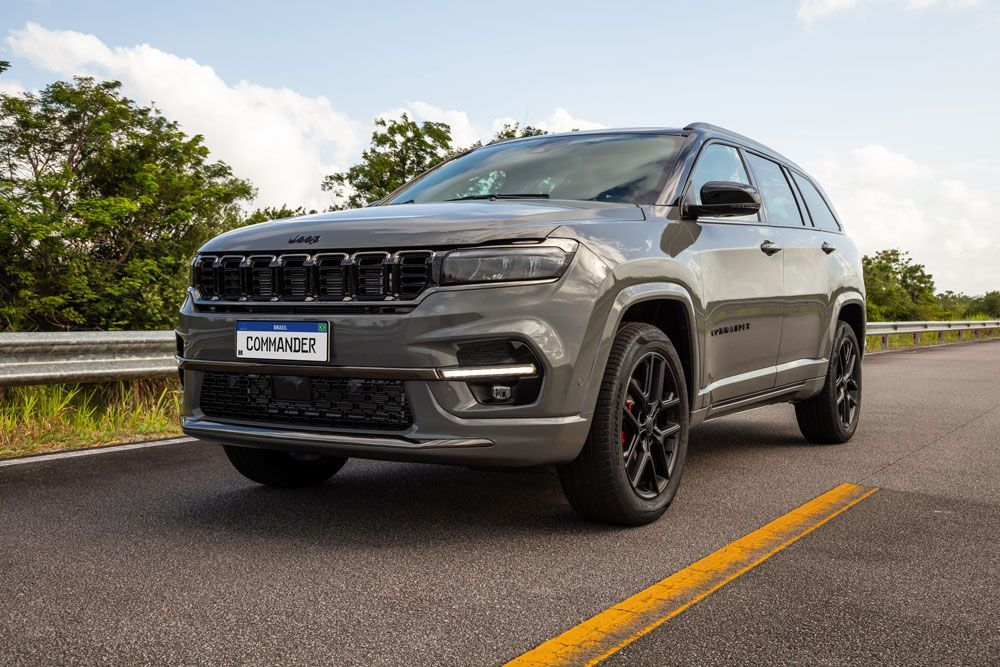 Jeep Commander Blackhawk 2025: SUV ganha nova versão top de linha