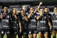 Rodada do Brasileirão feminino tem protestos contra técnico acusado de assédio