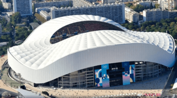 Equipes se enfrentam às 16h, no Velódrome, em Marseille, no sul da França