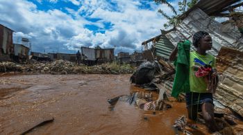 Outras dezenas de pessoas estão desaparecidas; mais de 100 já morreram e milhares abandonaram suas casas desde março em um ano de grandes inundações no país, segundo o governo