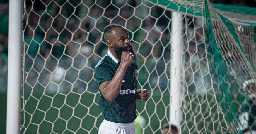 Goiás alcança a primeira vitória na Série B
