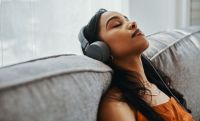 Por que gostamos de ouvir música triste? Estudo responde