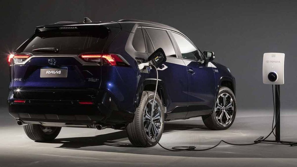 Toyota RAV4 XSE Plug-In Hybrid chega ao Brasil por R$ 400 mil