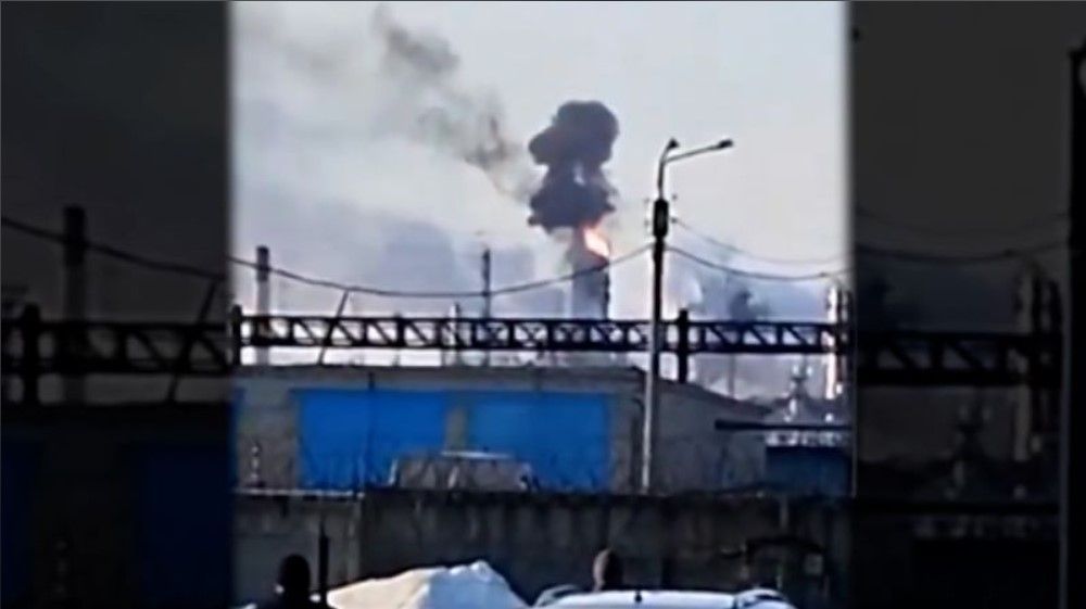 Imagem captura de vídeo parece mostrar ataque de drone ucraniano em refinaria de petróleo russa