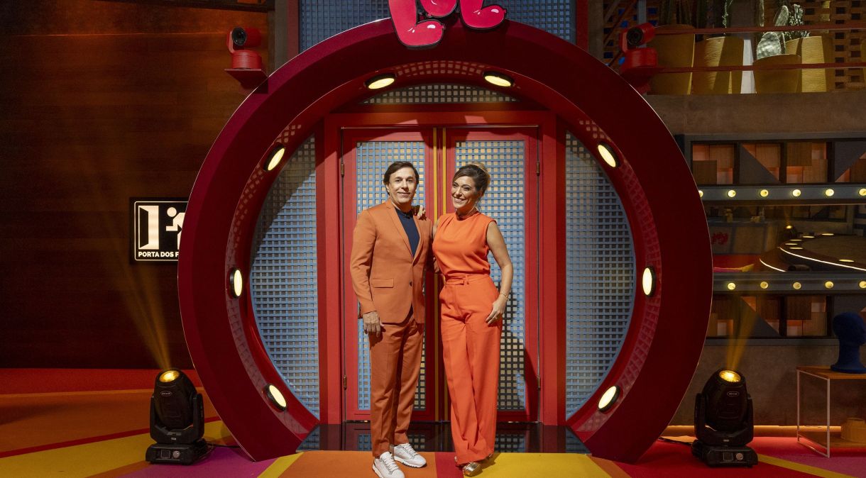 Tom Cavalcante e Júlia Rabello apresentarão quarta temporada de "LOL: Se Rir, Já Era!"