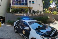 Policial civil é preso no Rio por tentar extorquir R$ 100 mil de família