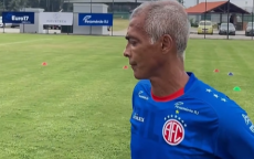 Romário sofre lesão nas costas e adia estreia como jogador do América-RJ