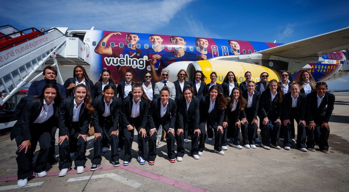 Avião que passará a levar o time feminino do Barcelona