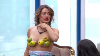 BBB24: Beatriz promete fazer figurino com casca de banana