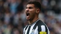 Brasileiro dá assistência, e Newcastle atropela Tottenham na Premier League