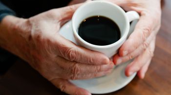 A trigonelina, molécula natural encontrada no café, pode melhorar a função muscular em idosos, prevenindo a sarcopenia (perda de massa muscular)
